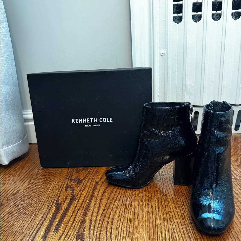 Kenneth Cole Black leather Heeled Booties